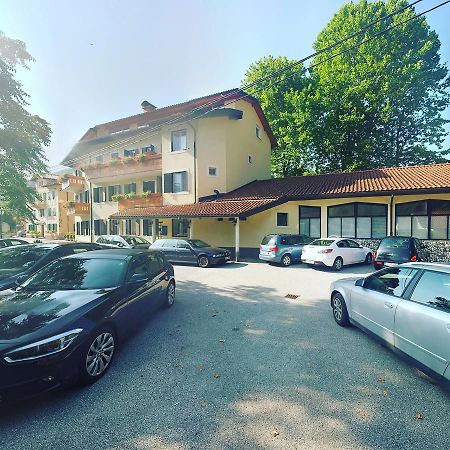 卢塞加酒店 Most na Soči 外观 照片